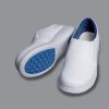 Mocasines blancos para enfermería con suela Irina antideslizante y cuero natural, perfectos para jornadas largas en hospitales y laboratorios.