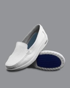 Calzado de dotación al por mayor 28 Mocasines cuero blanco perforado para dotacion de enfermeria ref 979 suela luciana 1