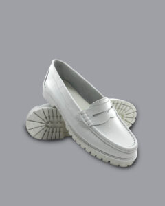Calzado de dotación al por mayor 14 Mocasines originales blancos enfermeria en cuero genuino ref 450 suela yacky par 1