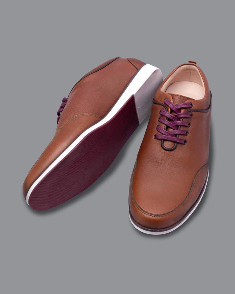 Sneakers Casual 8004 con suela Fox en cuero marrón, ideales para un estilo versátil y confortable, fabricados en Bogotá.