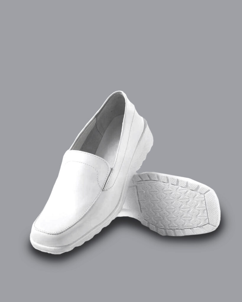 Mocasines blancos slip-on para mujer, dotación enfermera, referencia 1214, suela Luna.